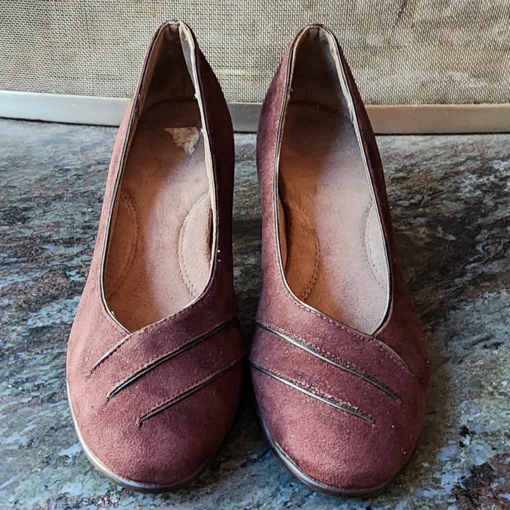 Aerosoles Brown Suede Pumps Size 9